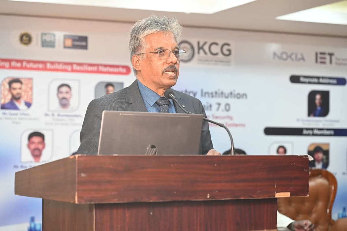 Dr. Sundararaman delivering keynote at KCG Industry Institution Summit 7.0