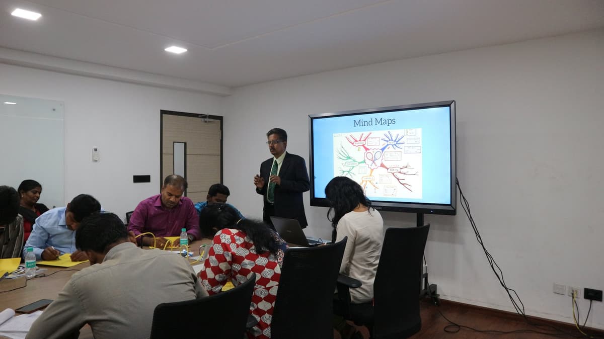 Dr. Sundararaman presenting Mind Maps during Design Thinking workshop at MMA Management Center