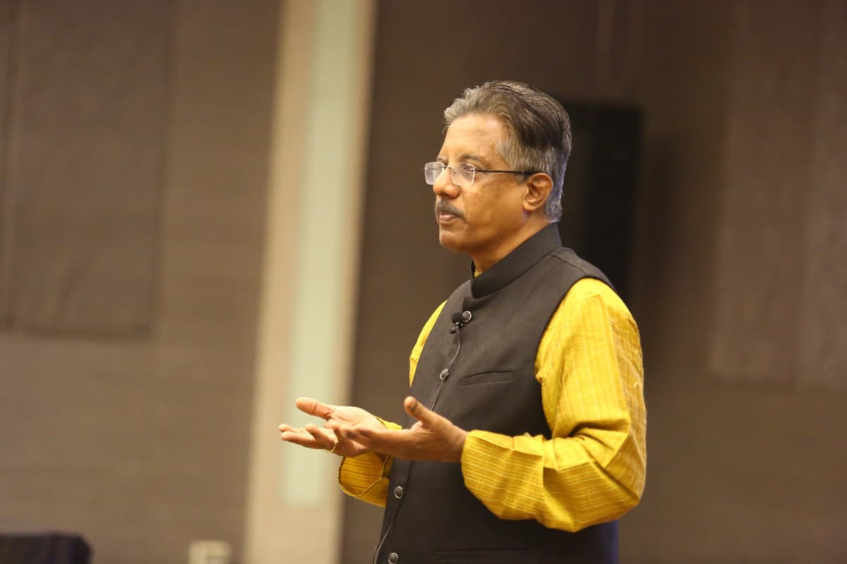 Young Entrepreneur School members at Design Thinking session