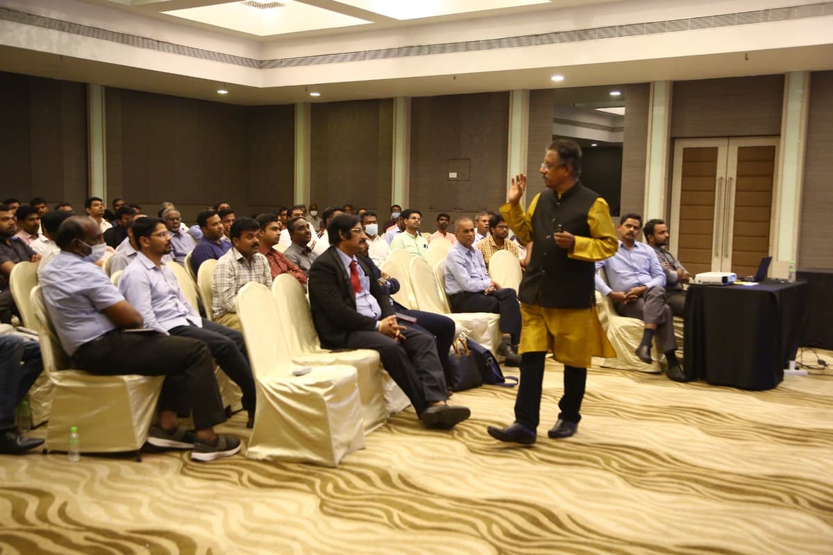 Dr. Sundararaman presenting Desi Design Thinking