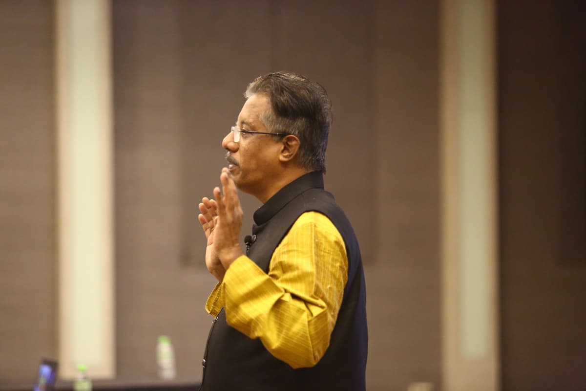 Participants brainstorming at Desi Design Thinking