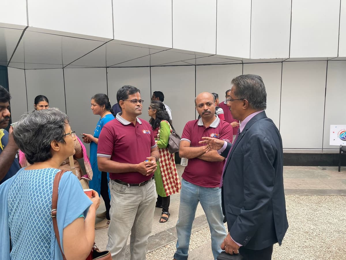 Dr. Sundararaman presenting Business Storytelling at PMI Chennai