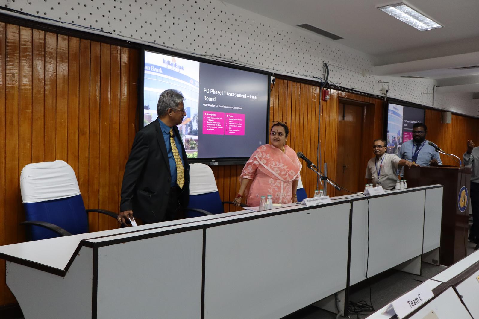 Dr. Sundararaman Chintamani as Quiz Master at IMAGE - Indian Bank Management Academy for Growth and Excellence
